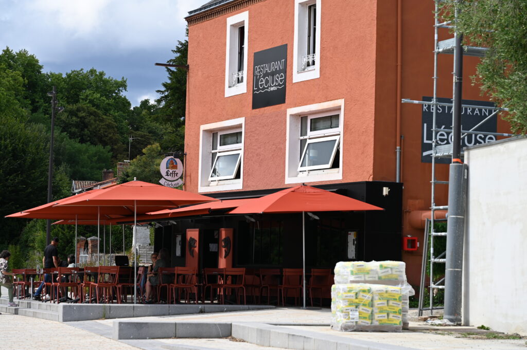 Vue du restaurant L’Écluse à Vertou illustrant la reprise d’entreprise et l’activité économique locale en Sud Loire